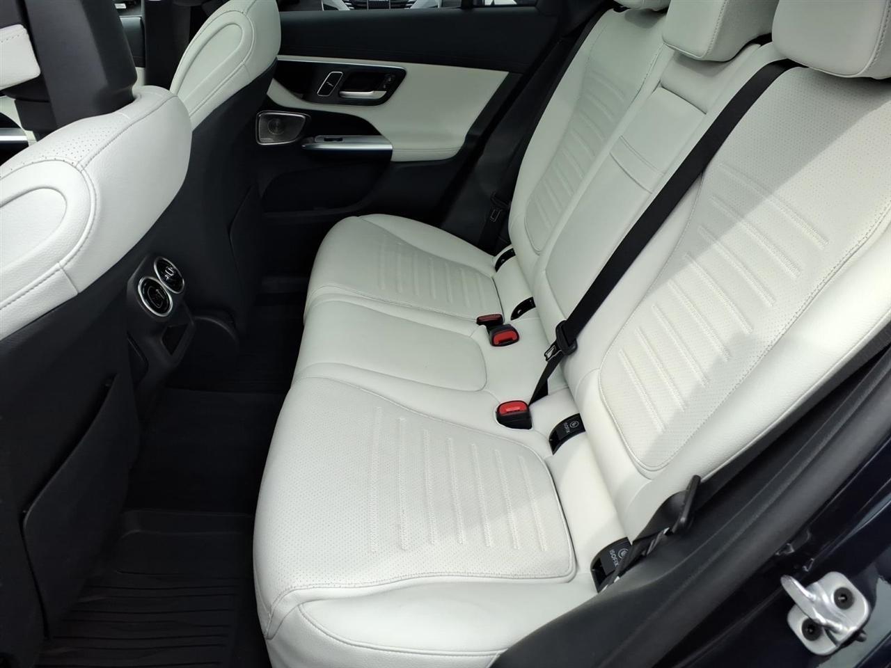 Mercedes-Benz GLC GLC 300 4MATIC SUV 2023