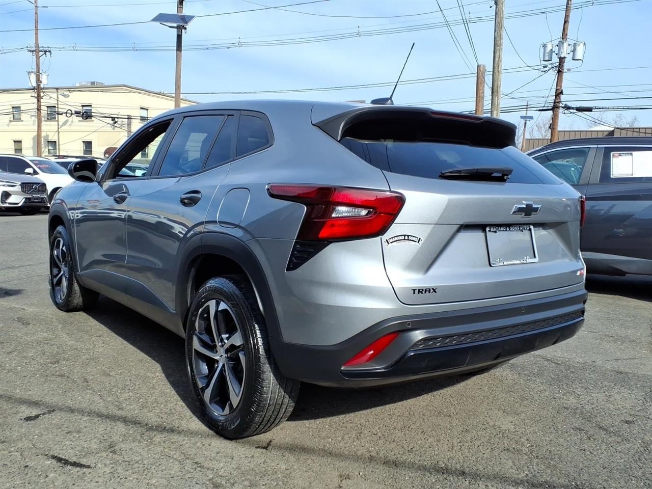 Chevrolet Trax FWD 4dr 1RS 2024