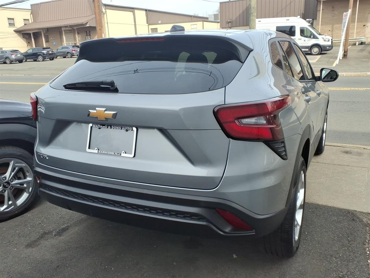 Chevrolet Trax FWD 4dr LS 2024