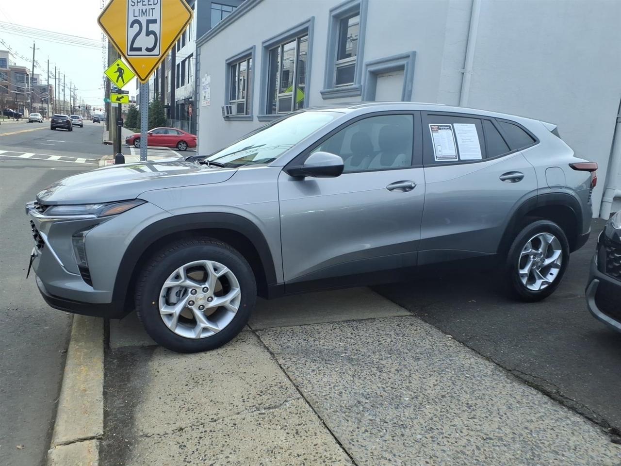 Chevrolet Trax FWD 4dr LS 2024