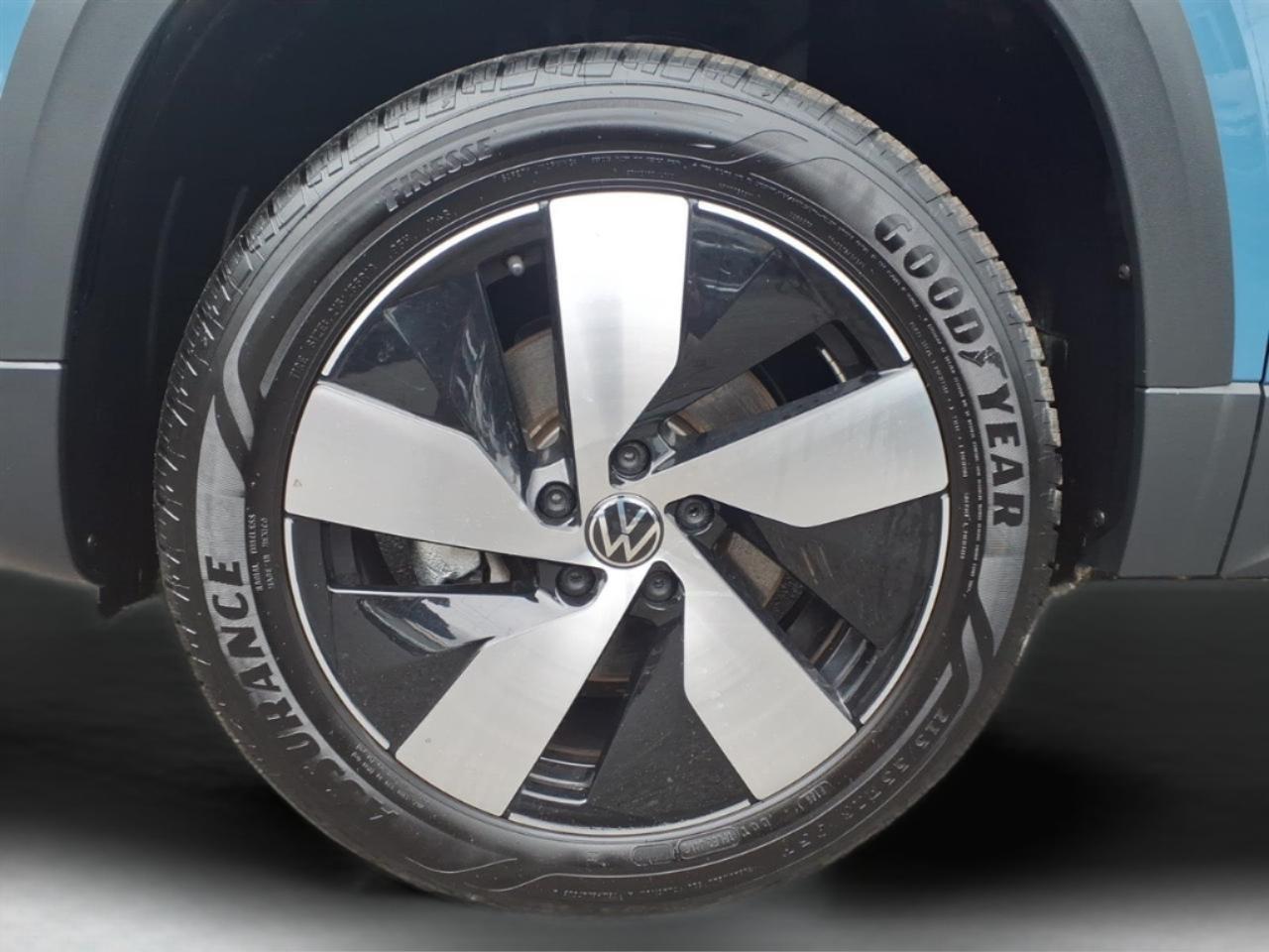 Volkswagen Taos S 4MOTION 2025