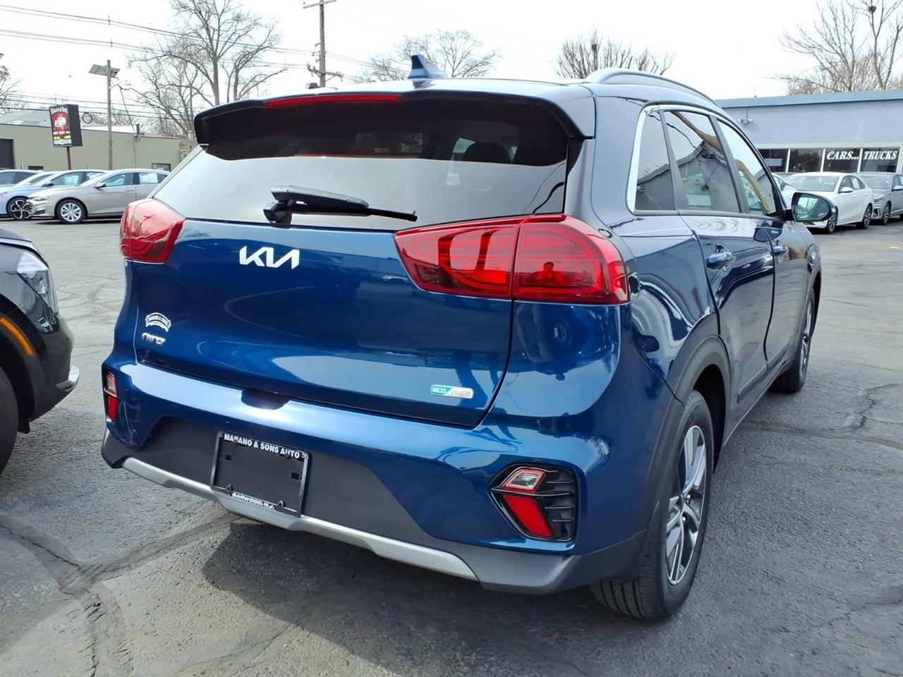 Kia Niro Plug-In Hybrid EX FWD 2022