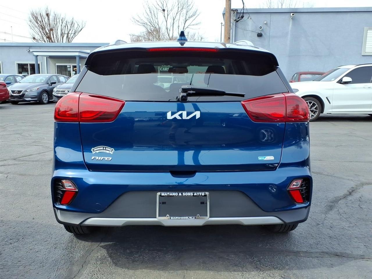 Kia Niro Plug-In Hybrid EX FWD 2022