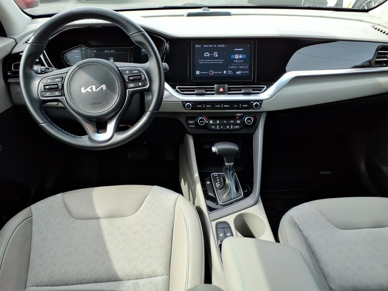 Kia Niro Plug-In Hybrid EX FWD 2022