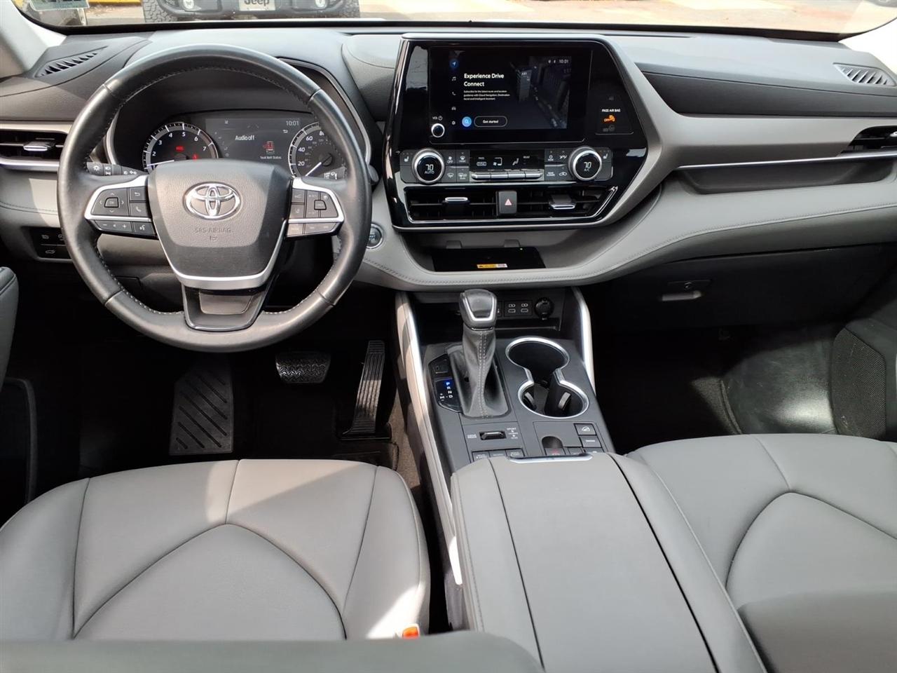 Toyota Highlander Platinum AWD (Natl) 2023