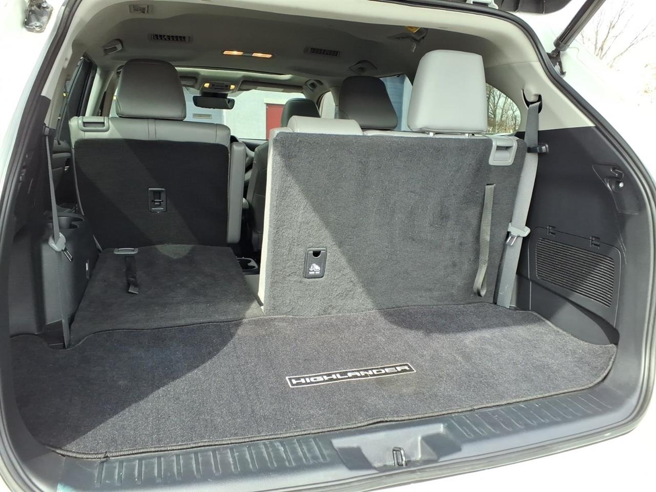 Toyota Highlander Platinum AWD (Natl) 2023