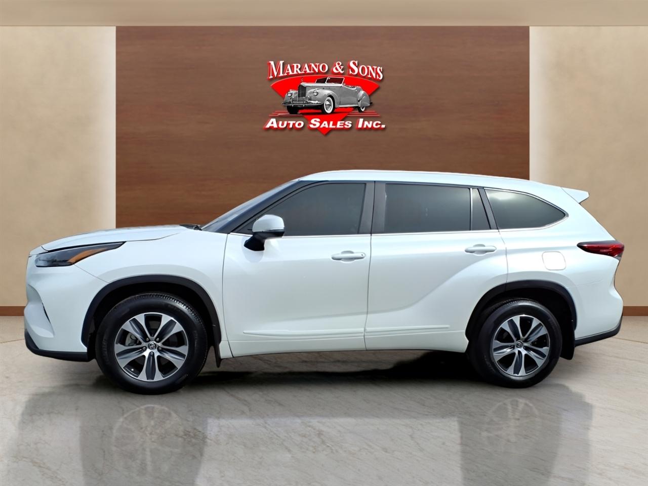 Toyota Highlander Platinum AWD (Natl) 2023