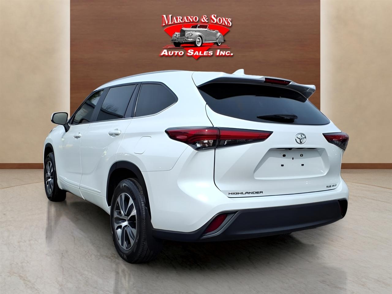 Toyota Highlander Platinum AWD (Natl) 2023