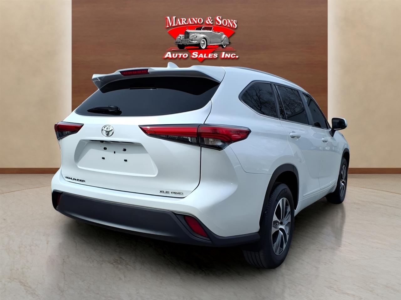 Toyota Highlander Platinum AWD (Natl) 2023