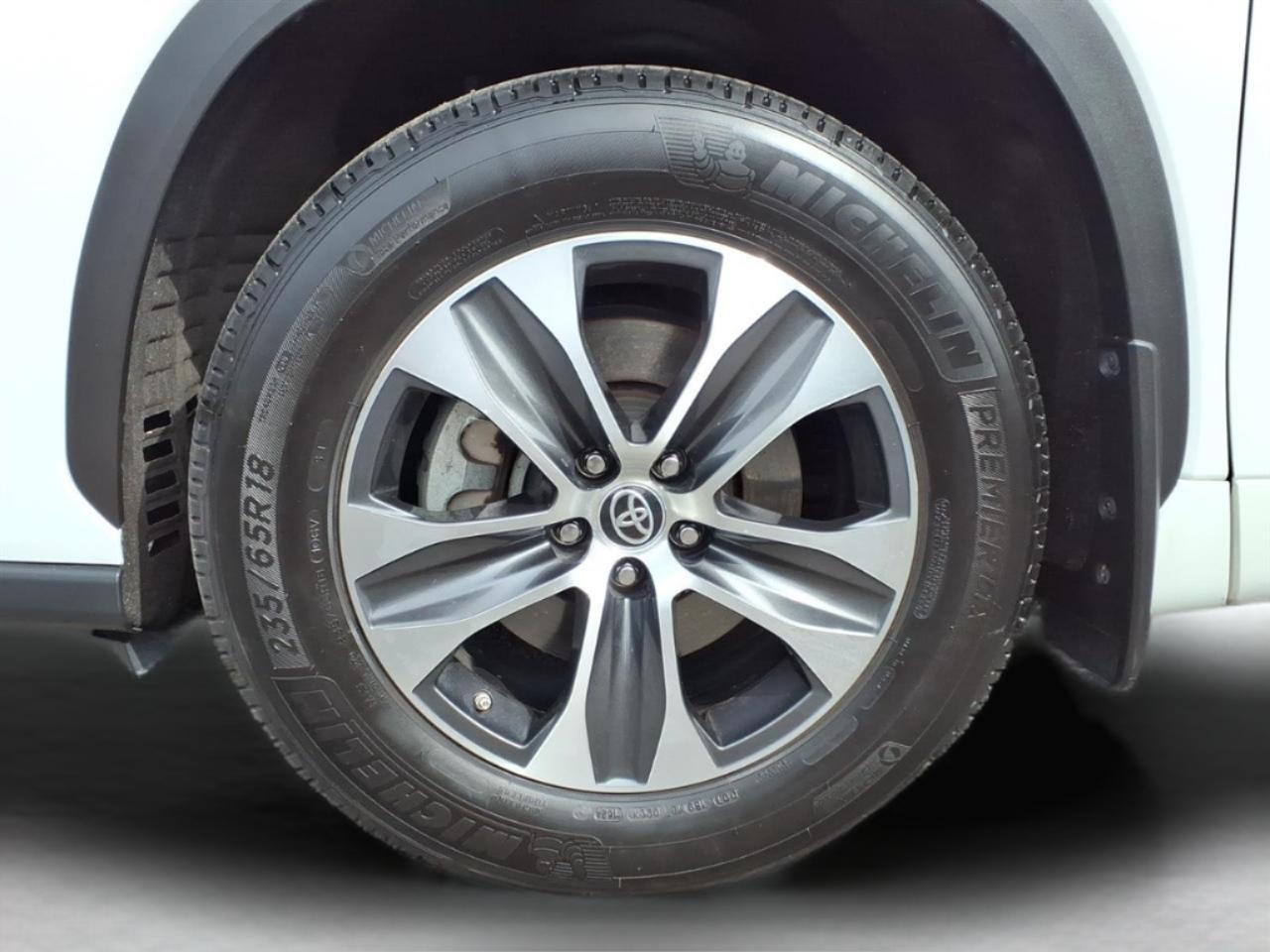 Toyota Highlander Platinum AWD (Natl) 2023