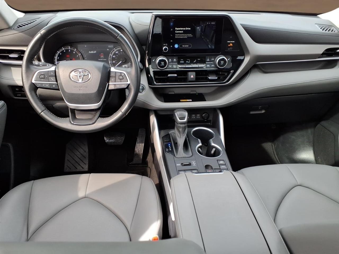 Toyota Highlander Platinum AWD (Natl) 2023