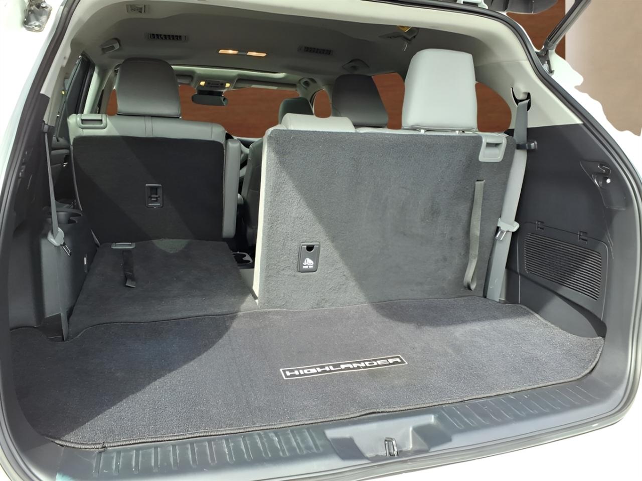 Toyota Highlander Platinum AWD (Natl) 2023