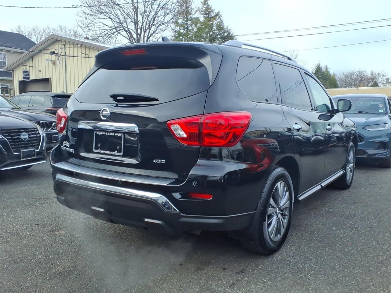 Nissan Pathfinder 4x4 S 2020