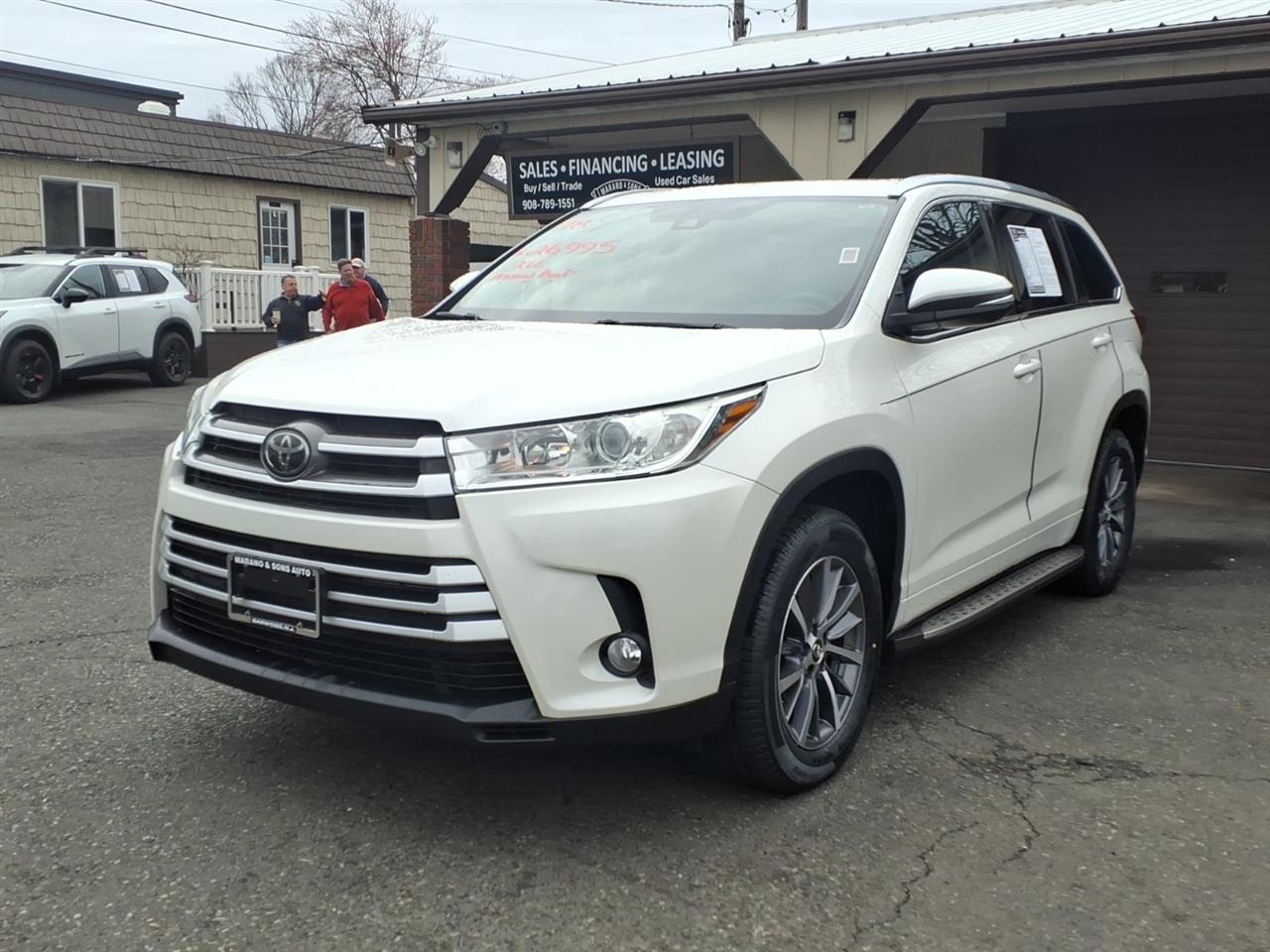 2018 Toyota Highlander SE V6 FWD (Natl)