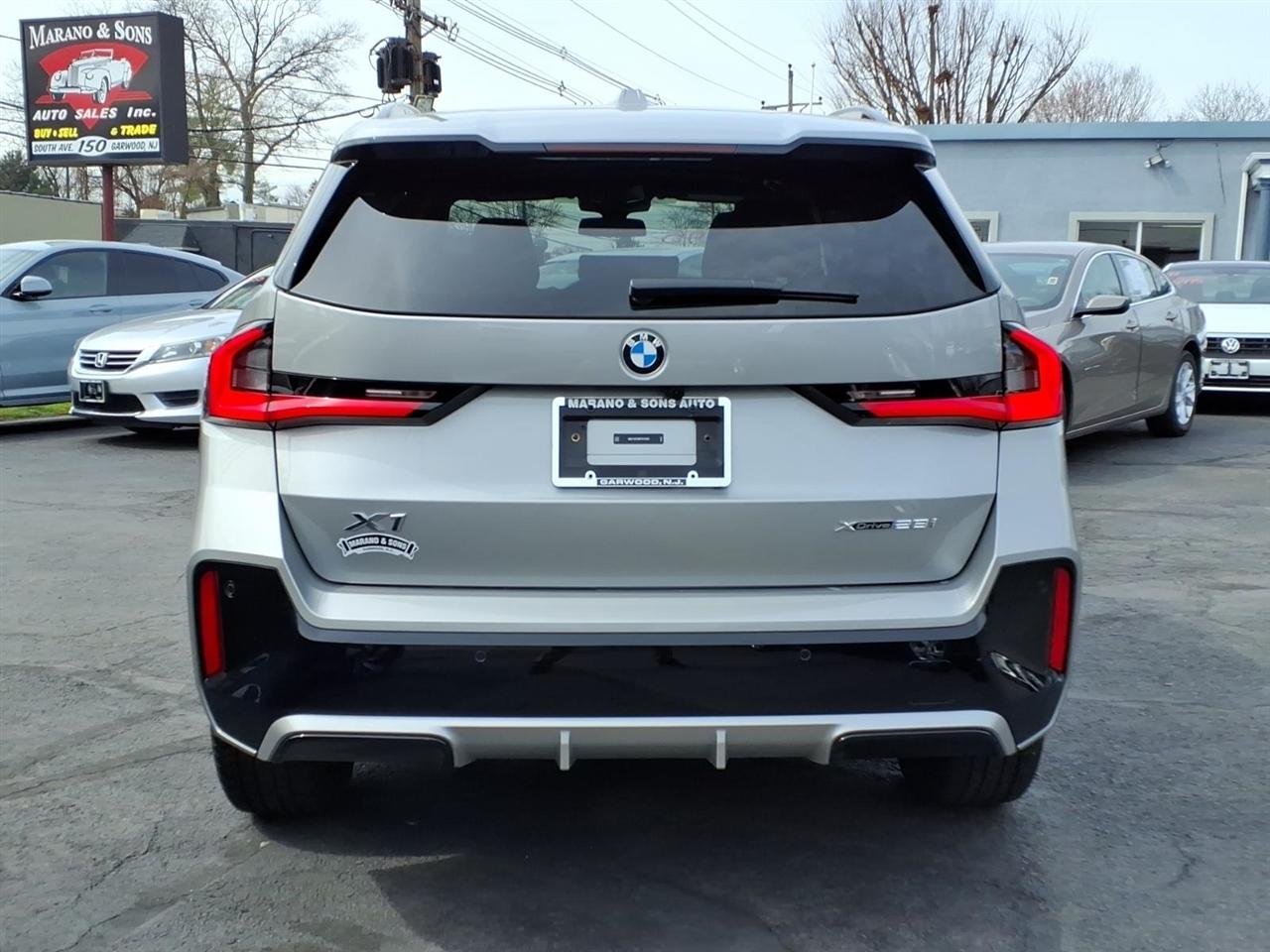 BMW X1 xDrive28i Sports Activity Vehicle 2023