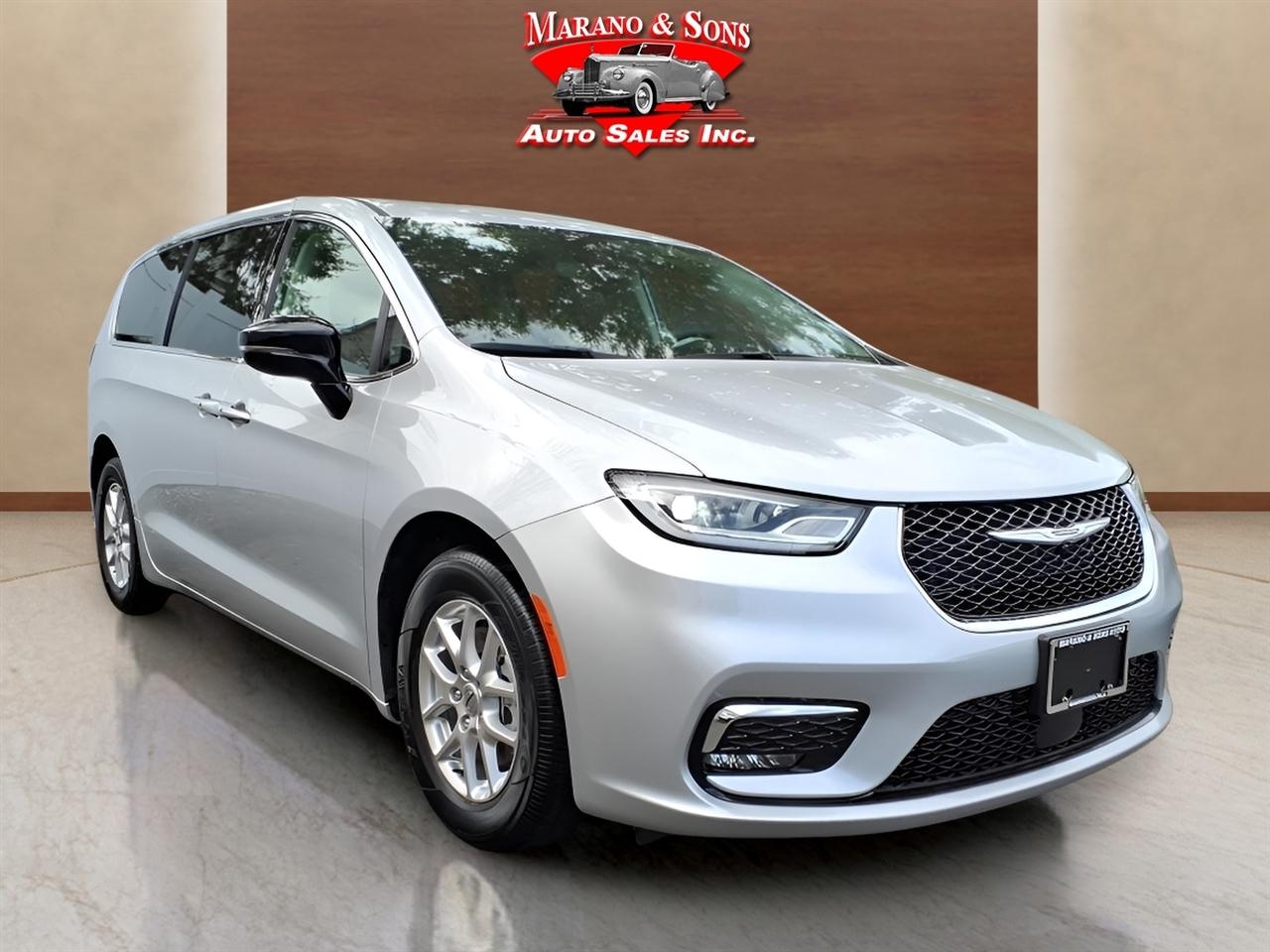 Chrysler Pacifica Touring L FWD 2024