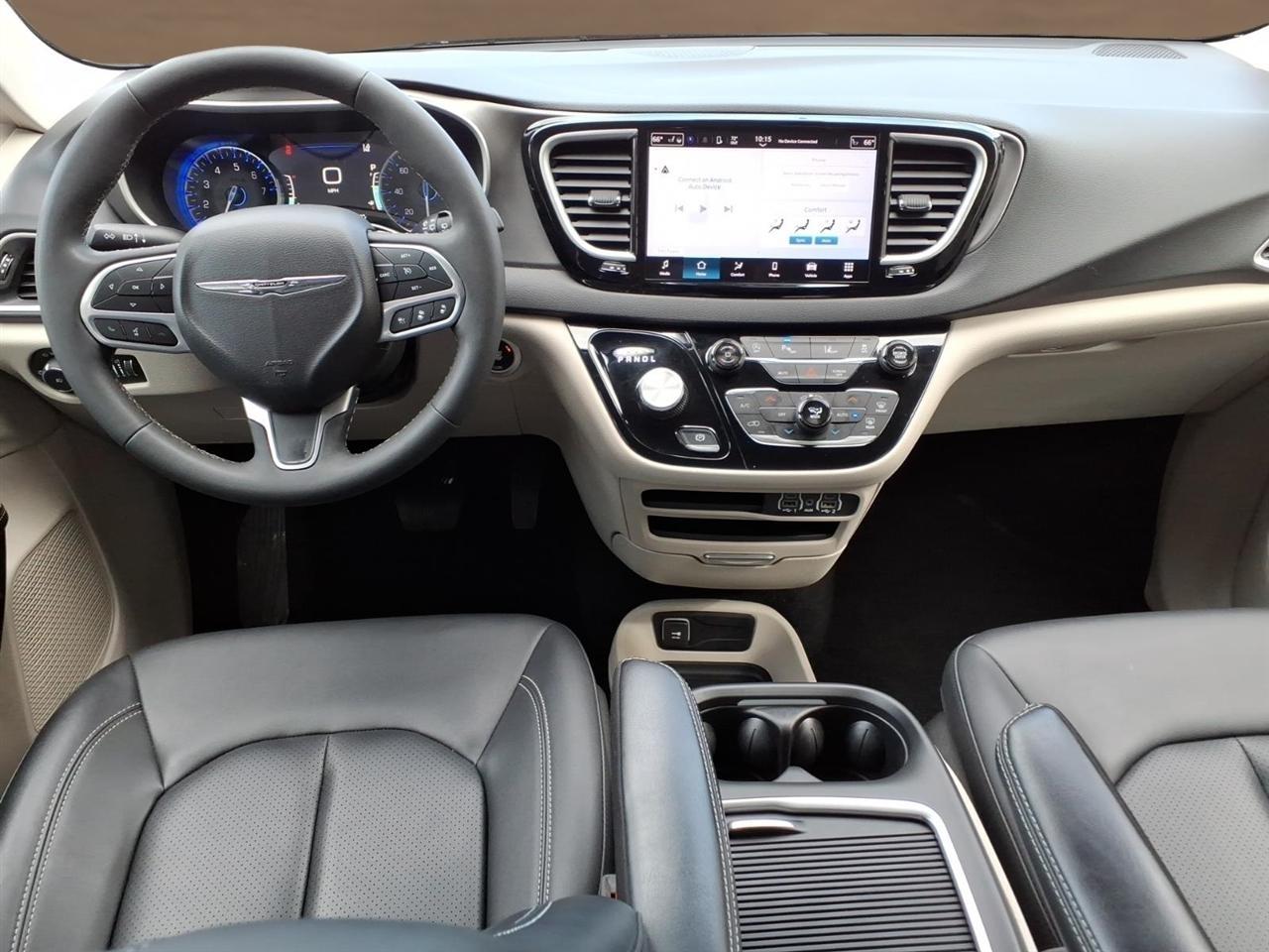 Chrysler Pacifica Touring L FWD 2024