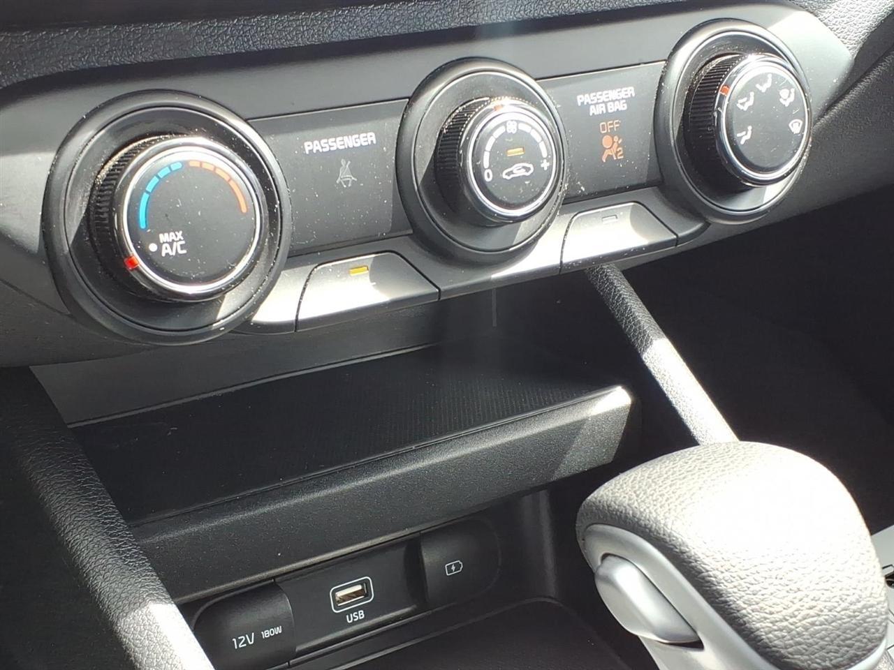 Kia Forte LX IVT 2024