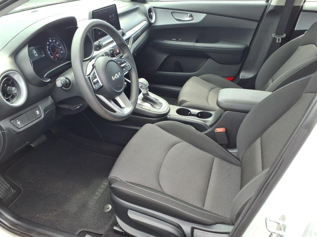 Kia Forte LX IVT 2024