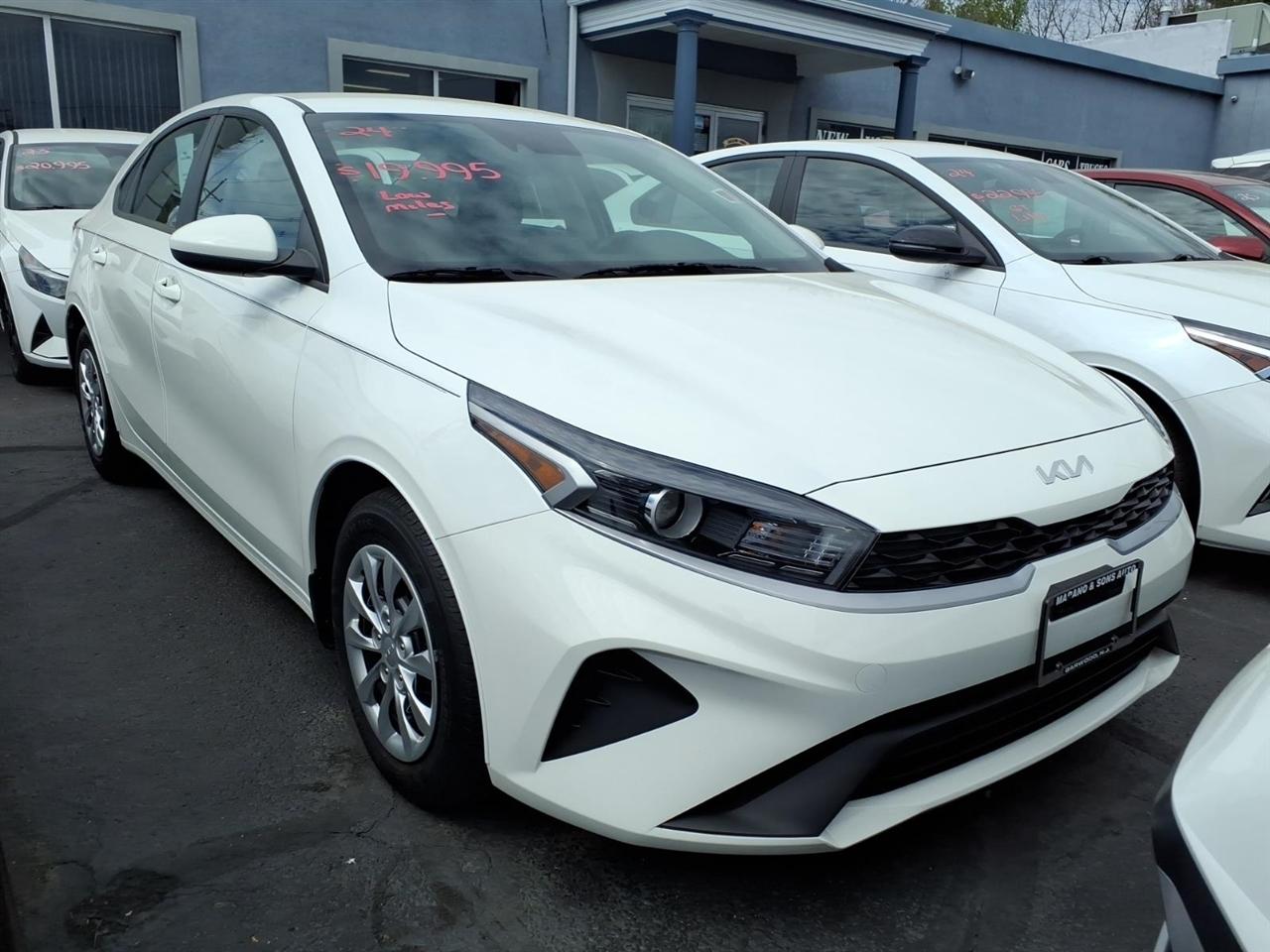 Kia Forte LX IVT 2024