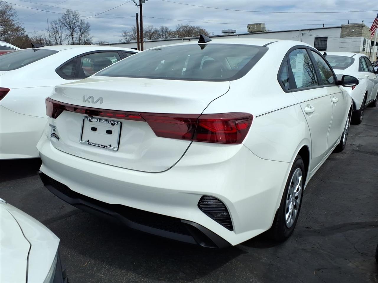 Kia Forte LX IVT 2024
