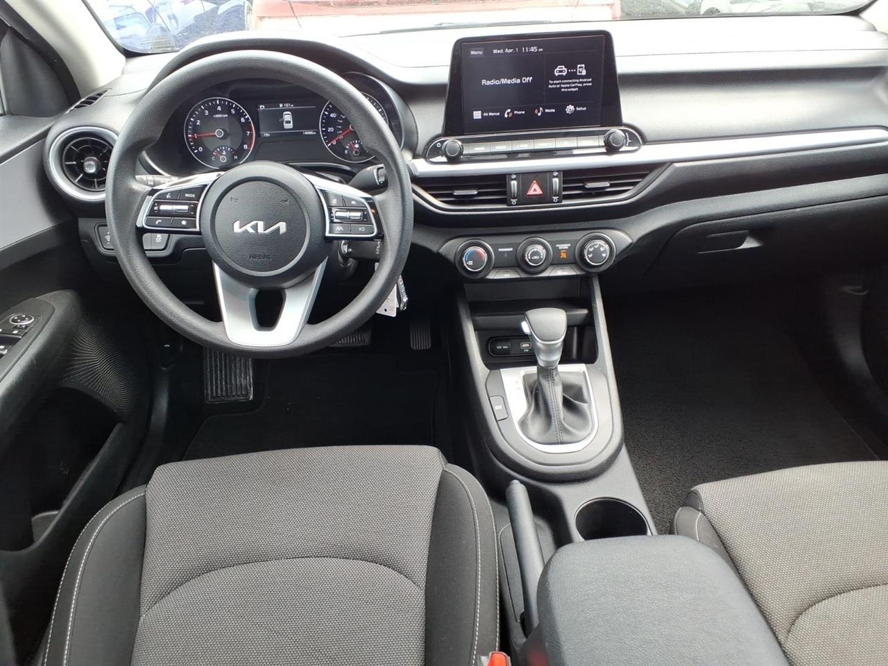 Kia Forte LX IVT 2024