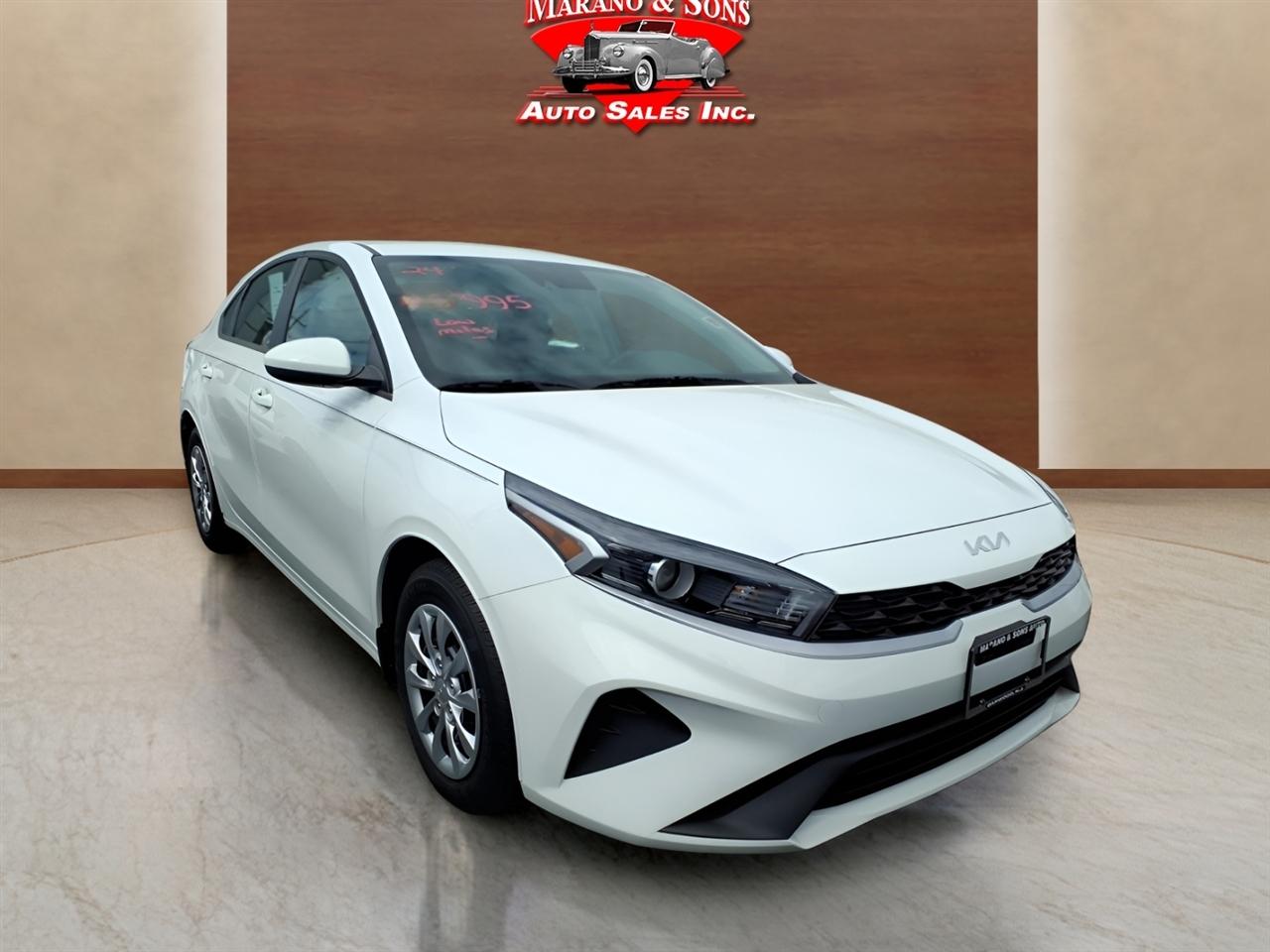 Kia Forte LX IVT 2024
