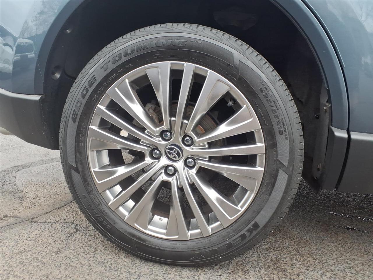 Toyota Venza Limited AWD (Natl) 2021