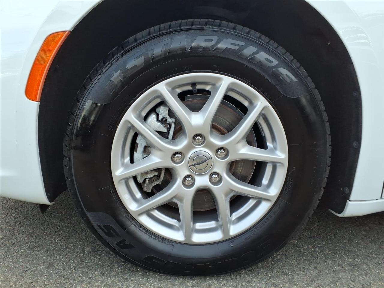 Chrysler Pacifica Touring L FWD 2023