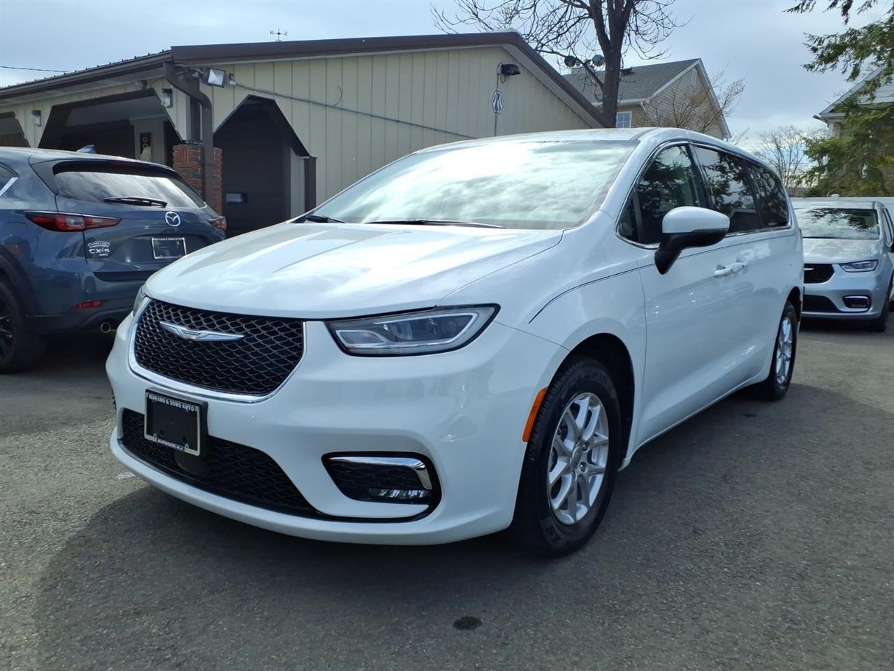 2023 Chrysler Pacifica Touring L FWD