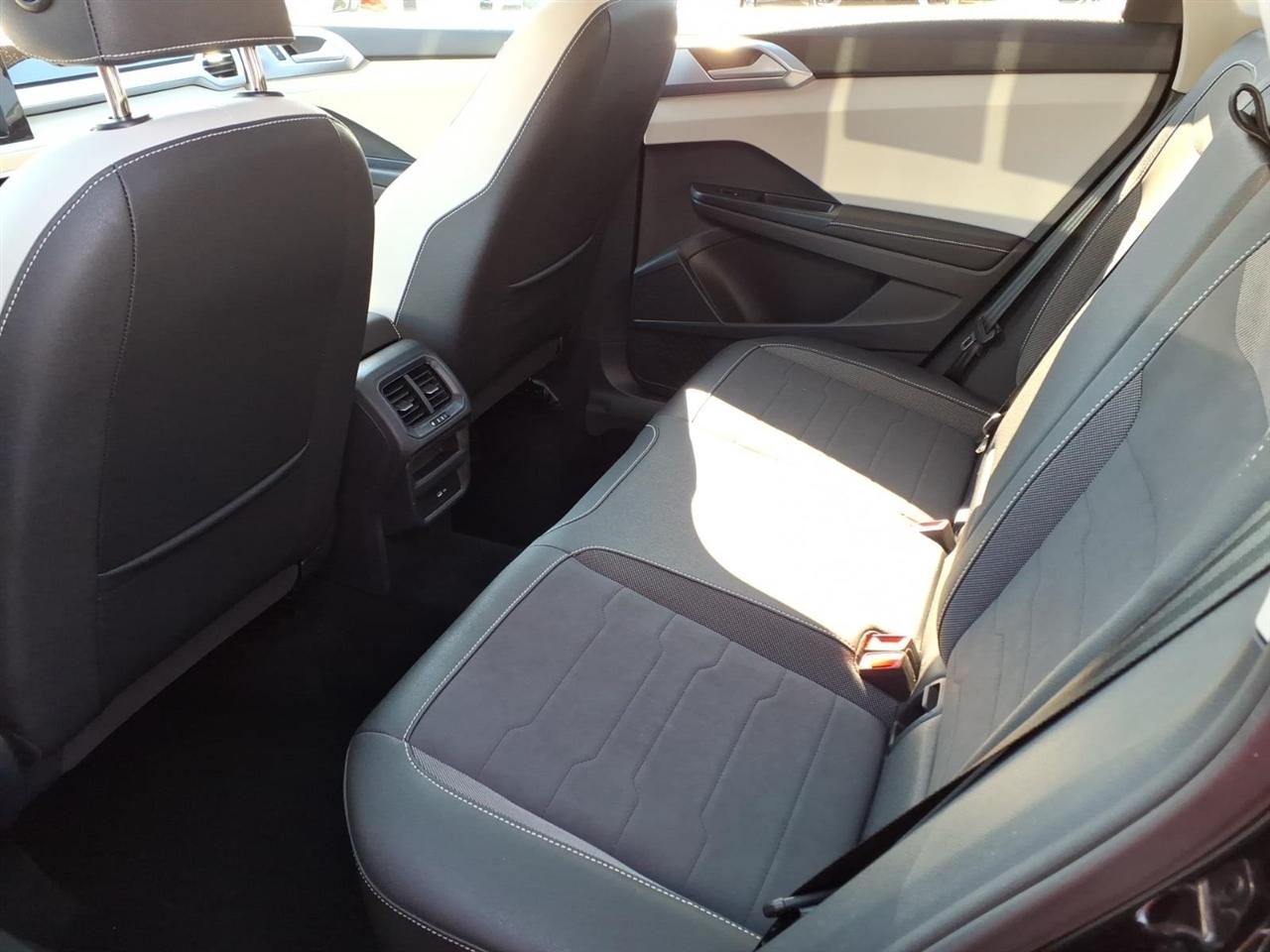 Volkswagen Taos SE 4Motion 2025