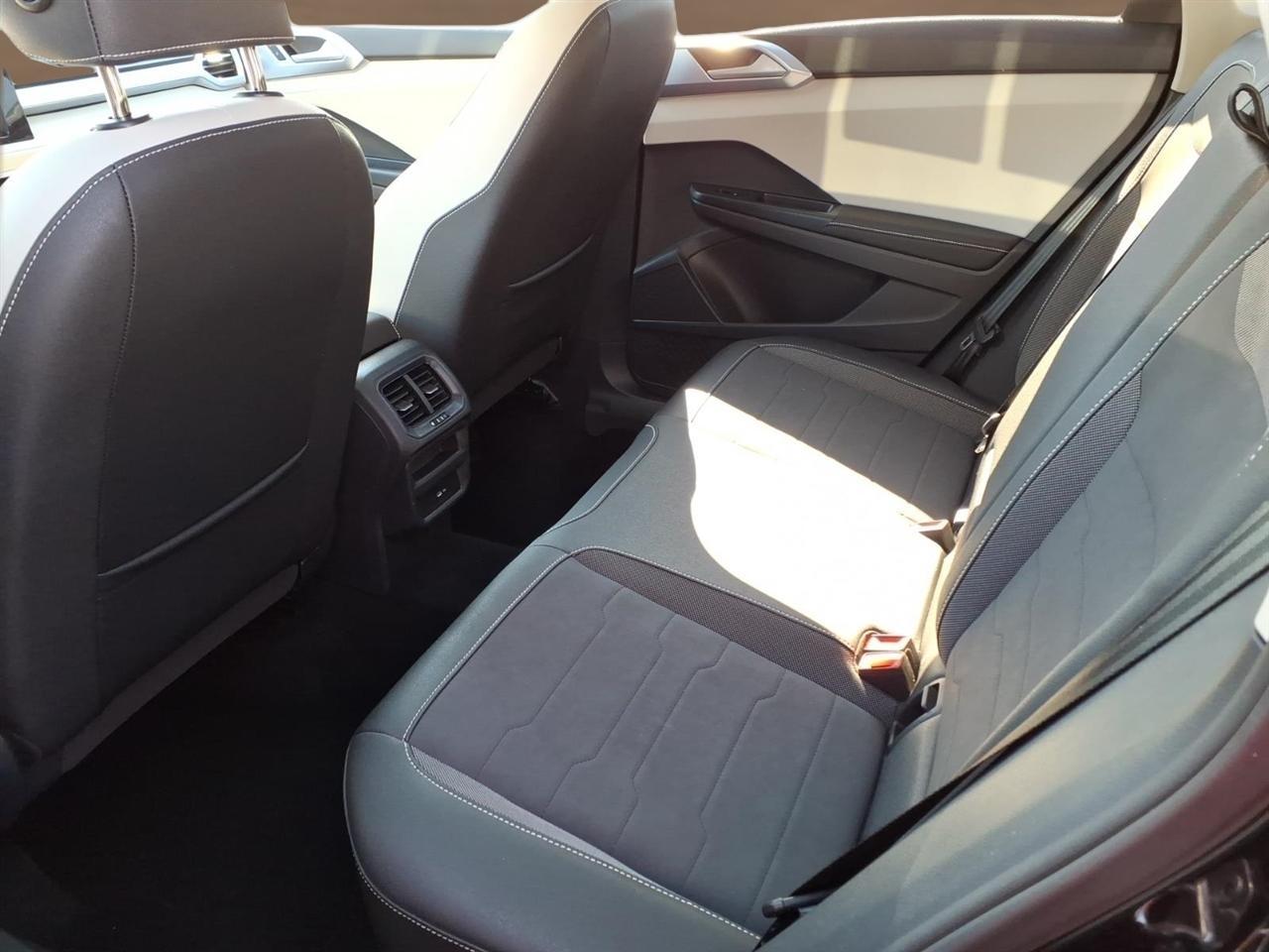 Volkswagen Taos SE 4Motion 2025