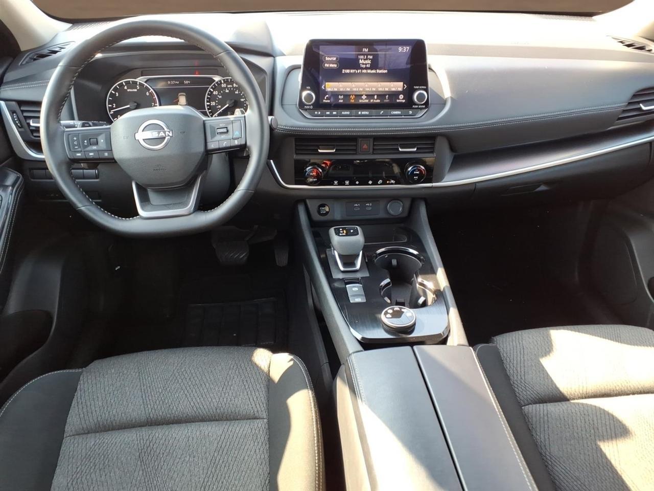 Nissan Rogue AWD SV 2025