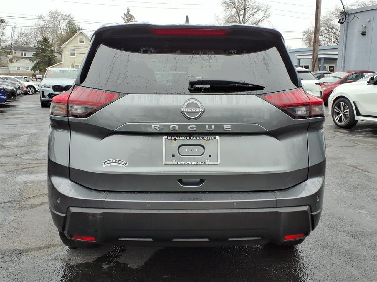 Nissan Rogue FWD SV 2025