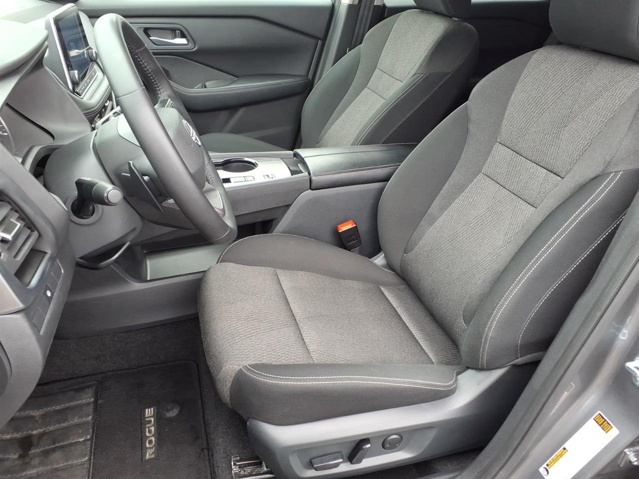 Nissan Rogue FWD SV 2025