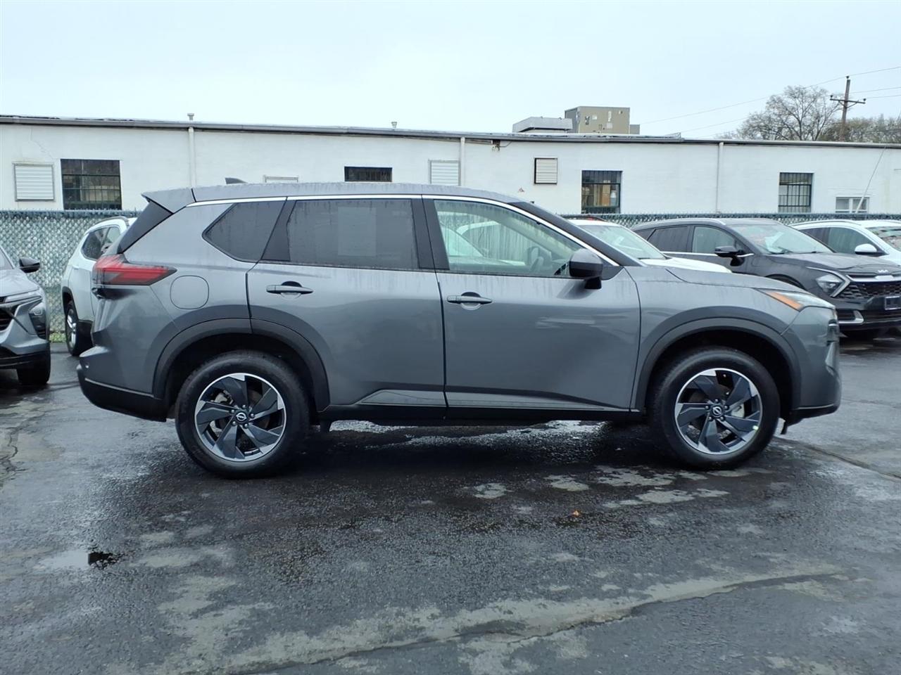 Nissan Rogue FWD SV 2025