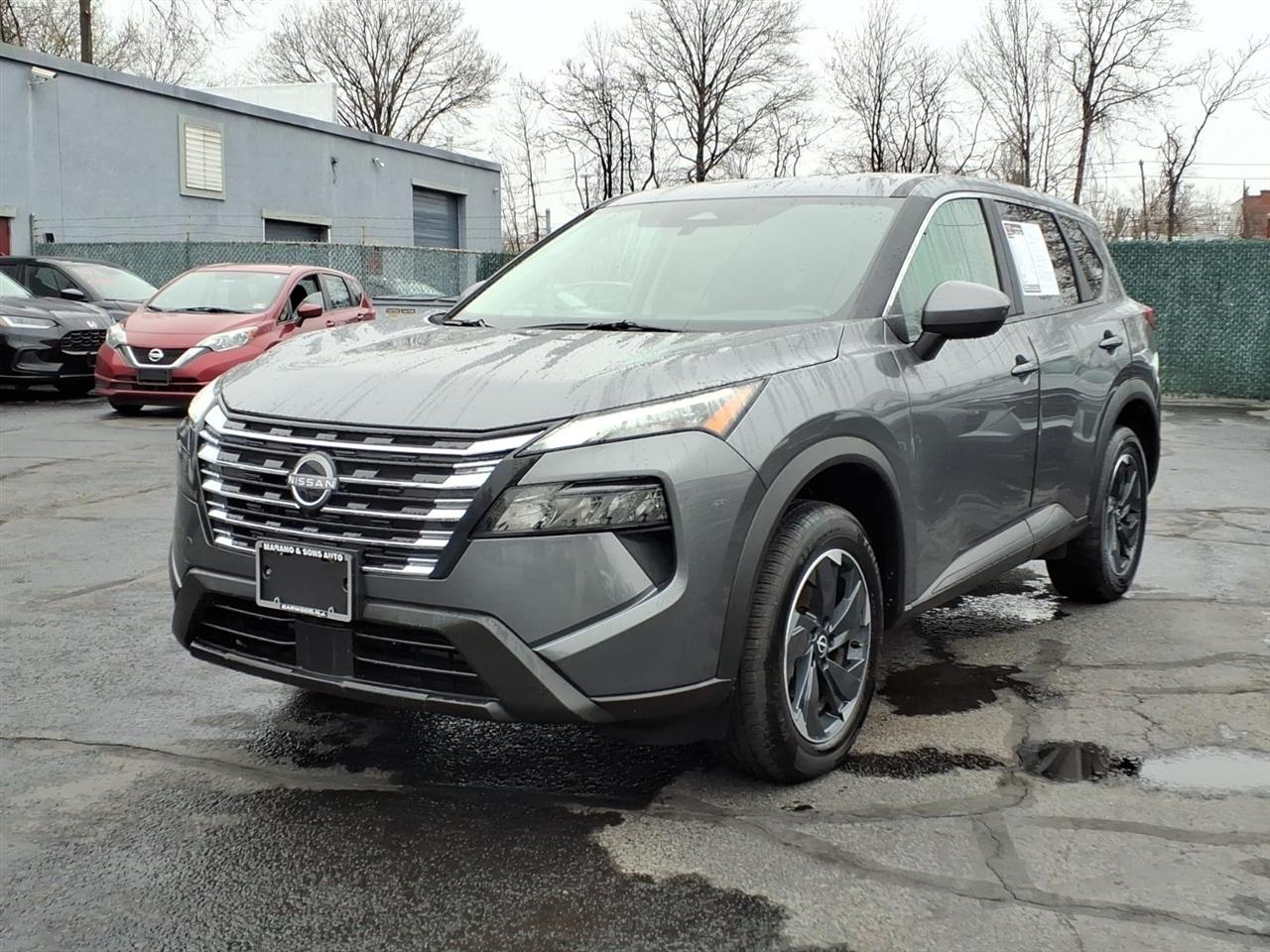 2025 Nissan Rogue FWD SV