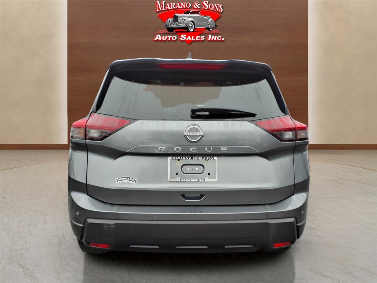 Nissan Rogue FWD SV 2025
