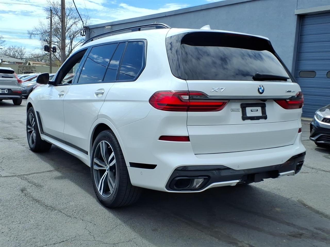 BMW X7 xDrive40i Sports Activity Vehicle 2022