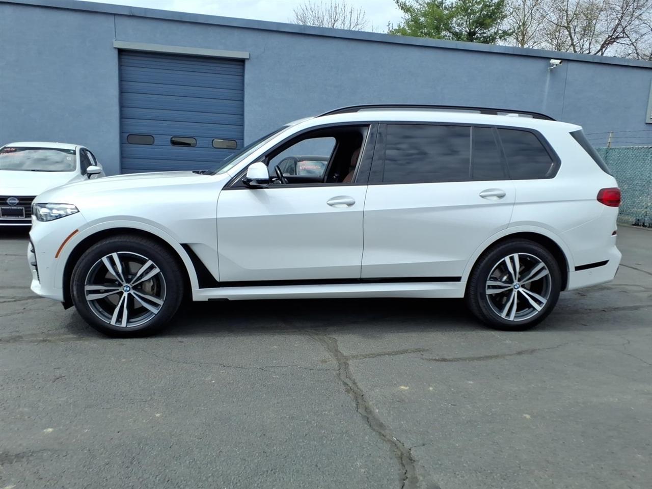 BMW X7 xDrive40i Sports Activity Vehicle 2022
