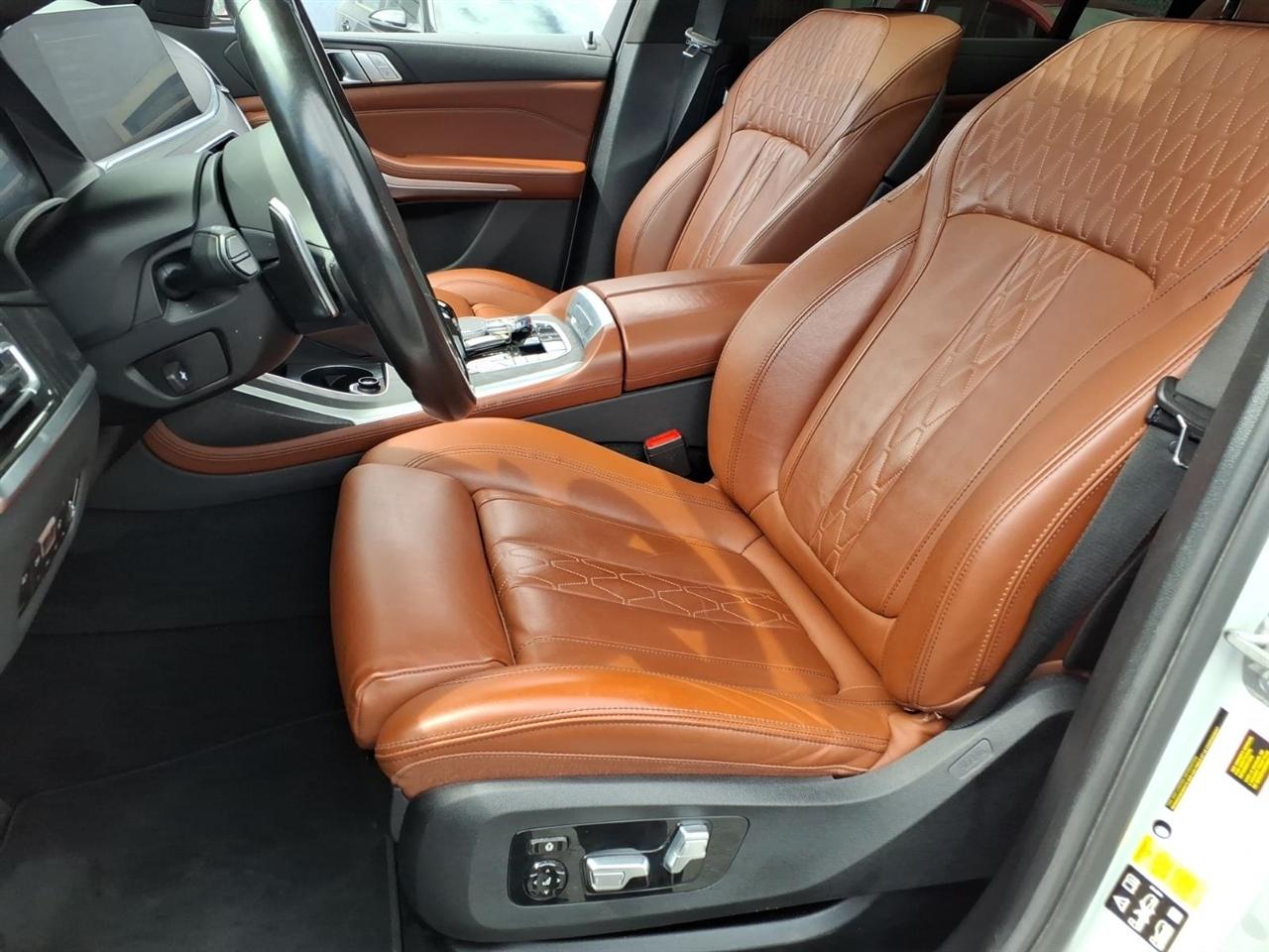 BMW X7 xDrive40i Sports Activity Vehicle 2022