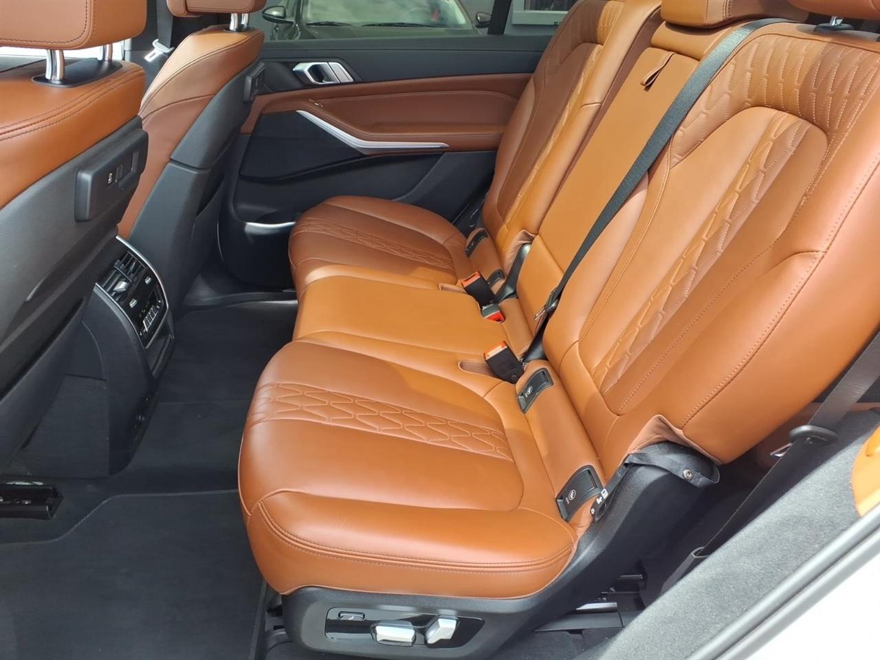 BMW X7 xDrive40i Sports Activity Vehicle 2022