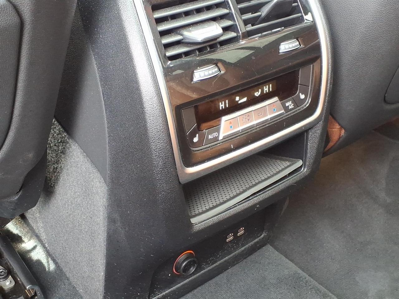 BMW X7 xDrive40i Sports Activity Vehicle 2022