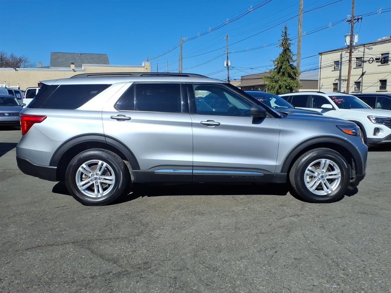 Ford Explorer XLT 4WD 2022