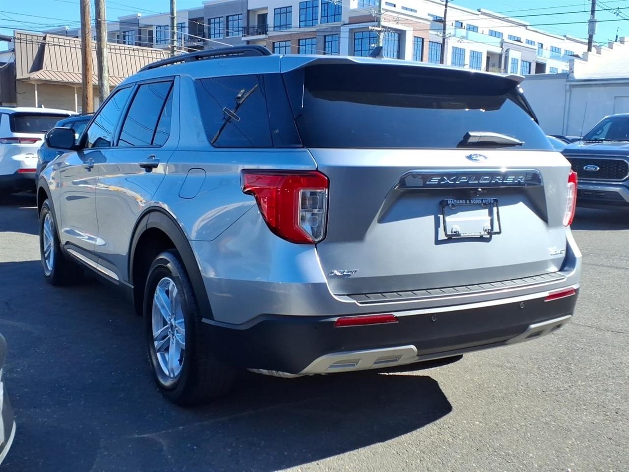 Ford Explorer XLT 4WD 2022