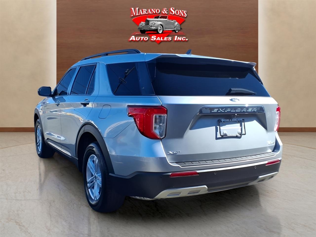 Ford Explorer XLT 4WD 2022