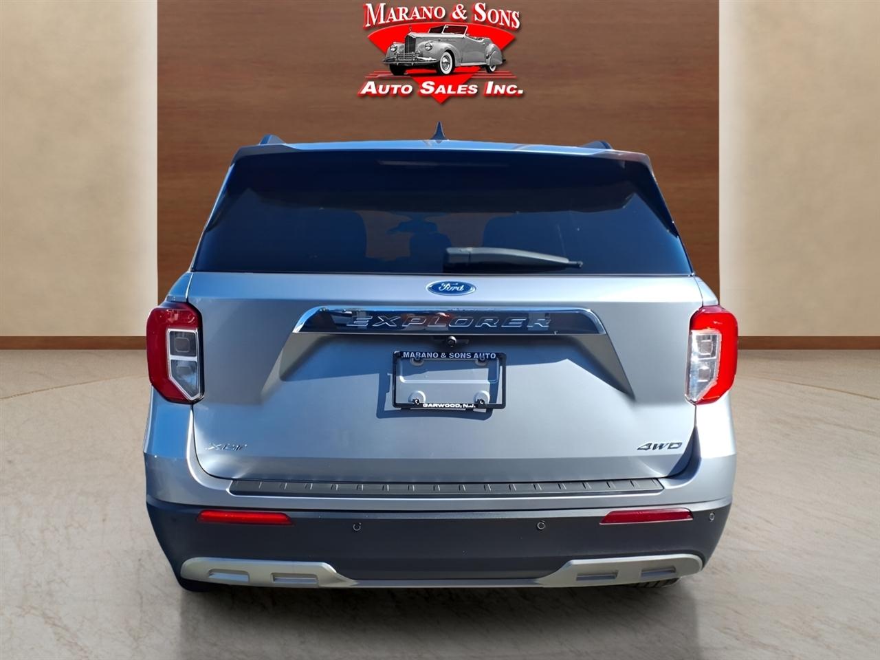 Ford Explorer XLT 4WD 2022