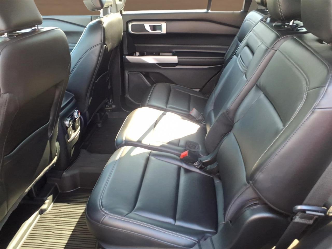 Ford Explorer XLT 4WD 2022