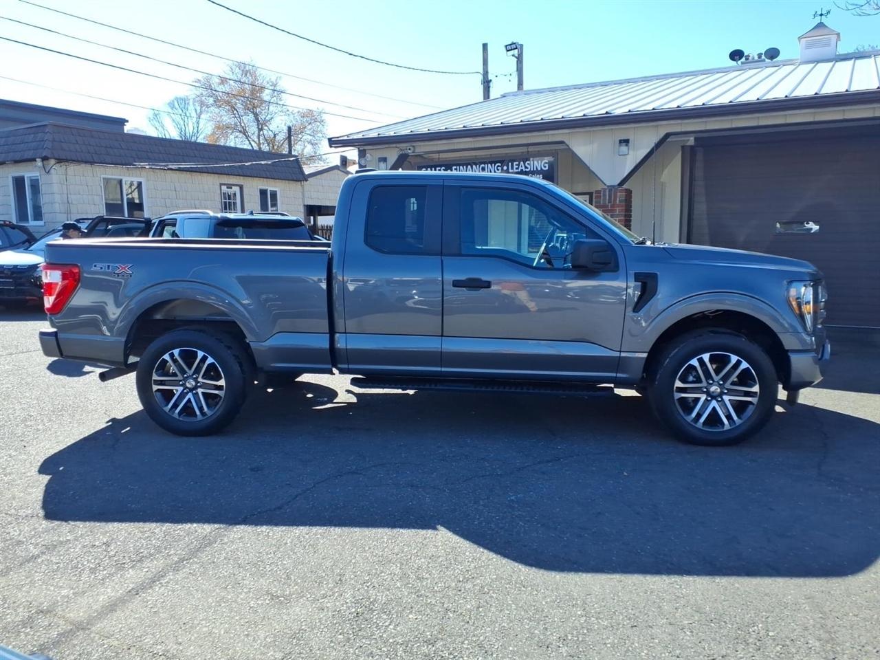 Ford F-150 XLT 4WD SuperCab 6.5' Box 2023