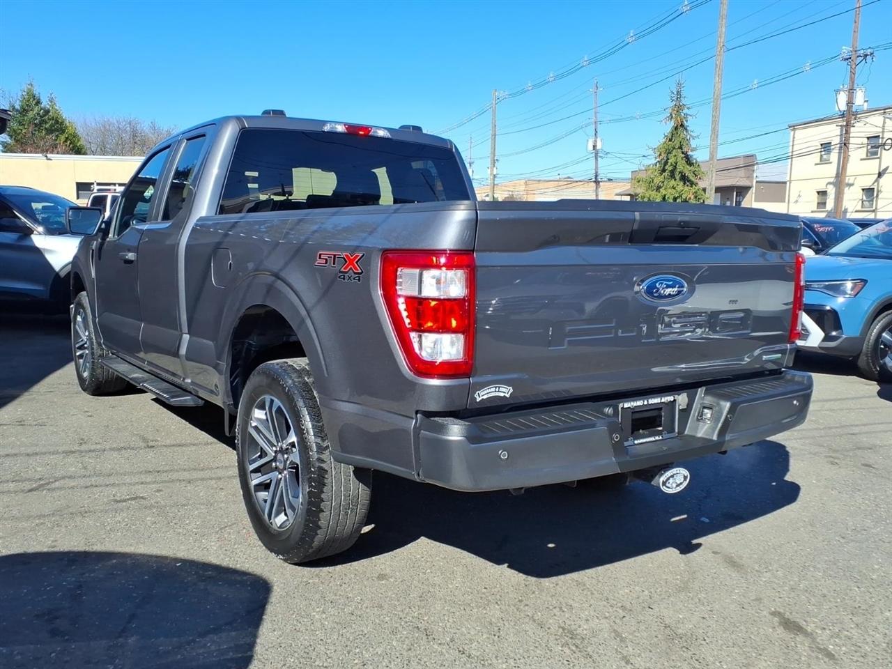 Ford F-150 XLT 4WD SuperCab 6.5' Box 2023